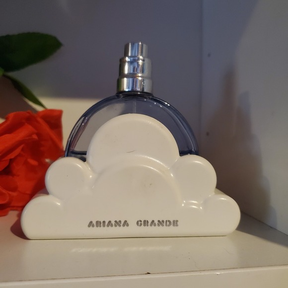 Ariana Grande Other - Ariana Grande Cloud about 50% full